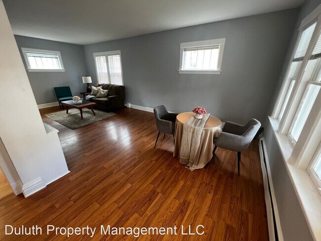 Foto del edificio - 3 br, 1 bath House - 921 N 13th Ave E