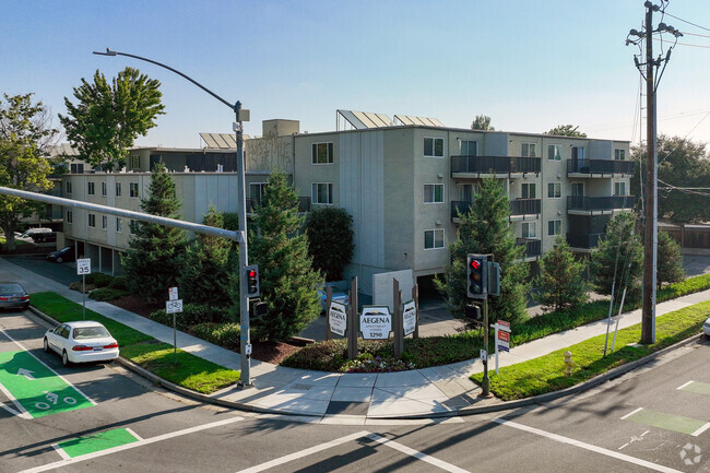 Building Photo - The Aegena Apartments