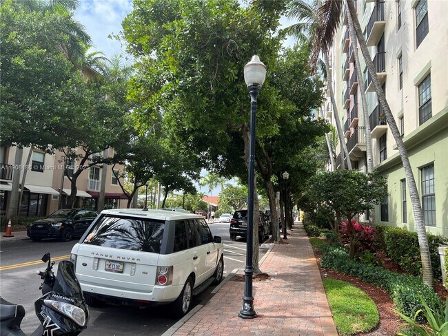 Foto del edificio - 1900 Van Buren St