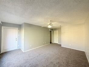 Building Photo - 9461 Pagewood Ln