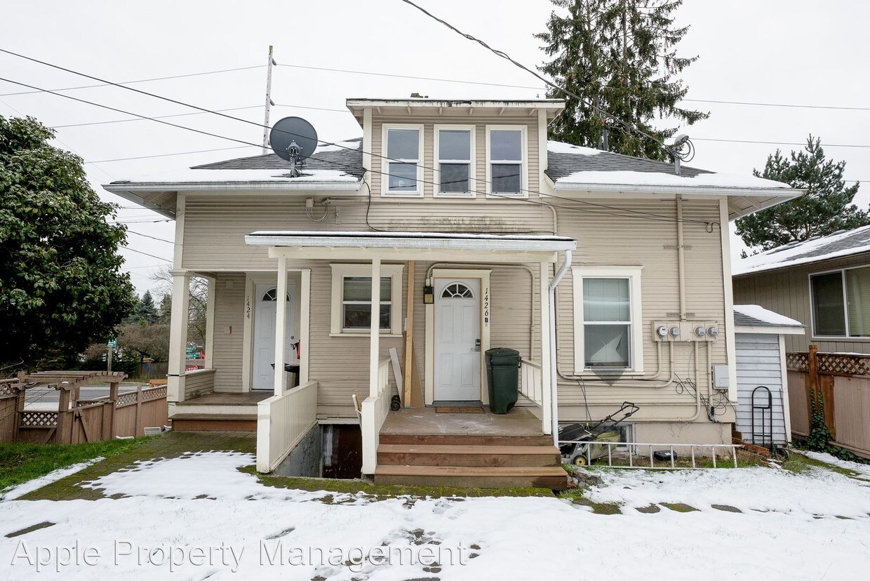 Primary Photo - 1424 N Northgate Way