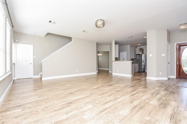 Building Photo - 14843 Scenic Sky Way