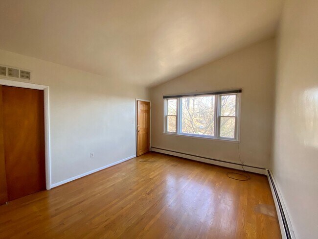 Photo - For Rent: Cozy Living at Ridgeview Ave Townhome