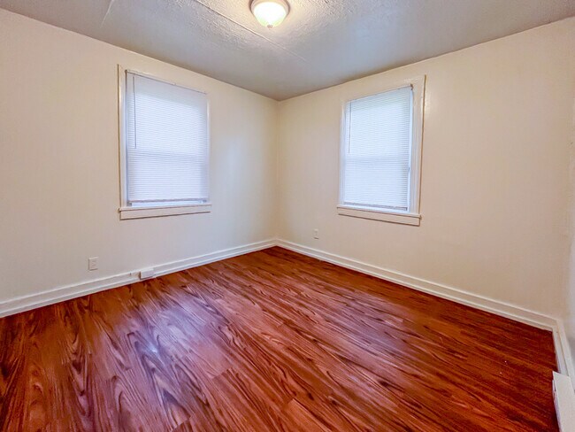 Foto del edificio - 730 Stratford Ave