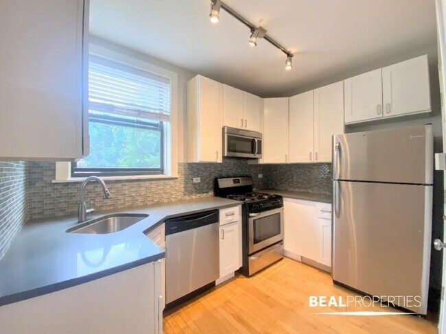 Building Photo - 1 bedroom in CHICAGO IL 60647