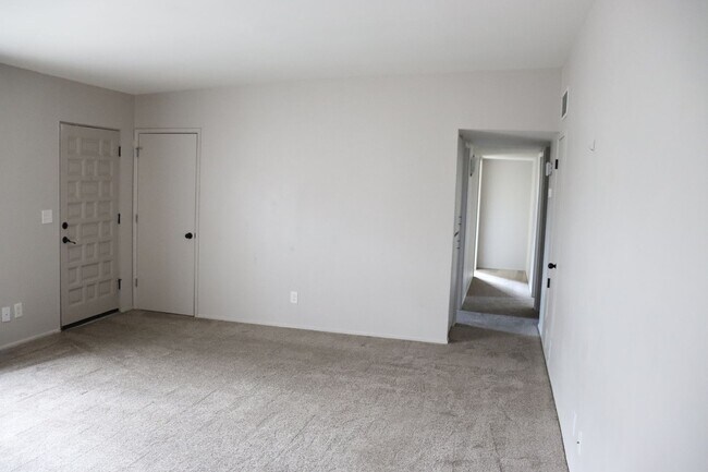 Foto del edificio - Three bedroom home