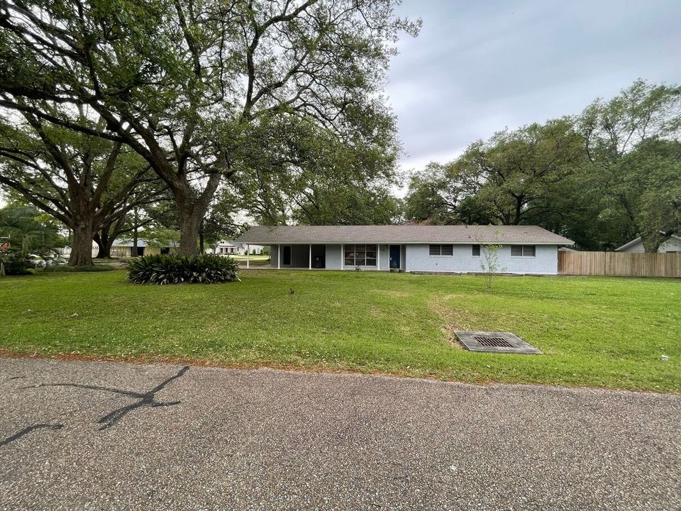 9194 S Riveroaks Dr, Baton Rouge, LA 70815 House Rental in Baton