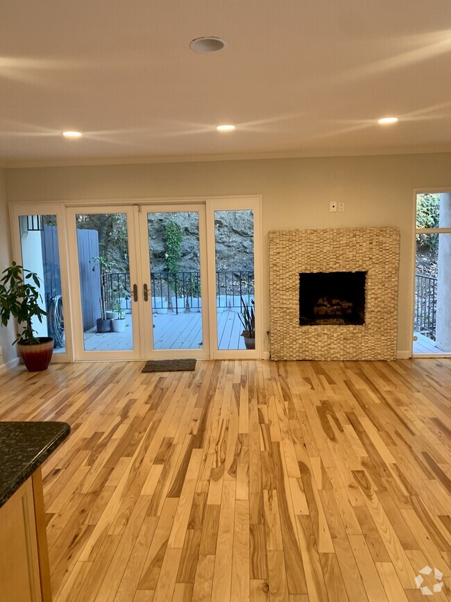 Beverly Glen Apartments For Rent
