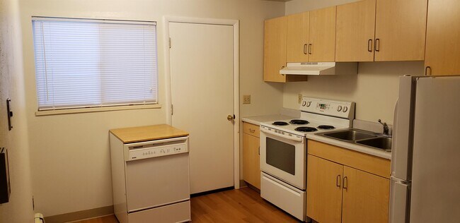 Building Photo - 2859 Elm Cir