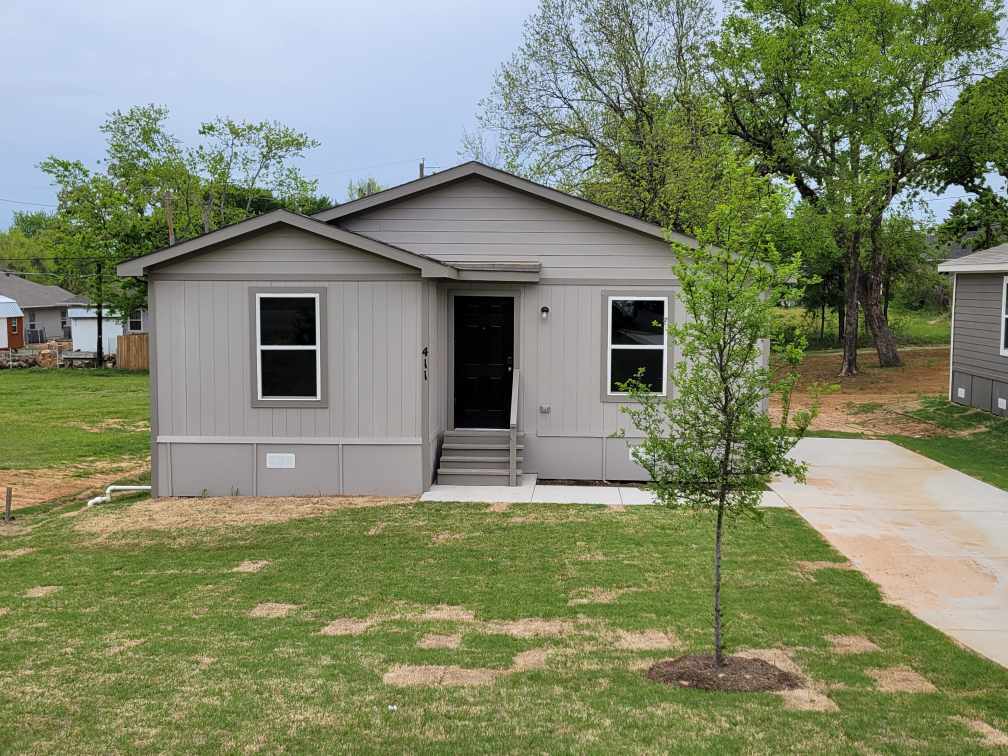 411 E Day St, Denison, TX 75021 House for Rent in Denison, TX