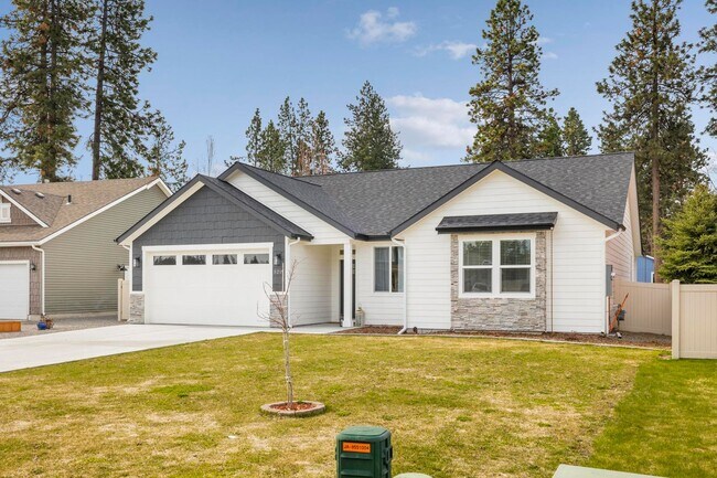 Foto del edificio - Peaceful North Idaho Retreat -- Quiet Cul-...