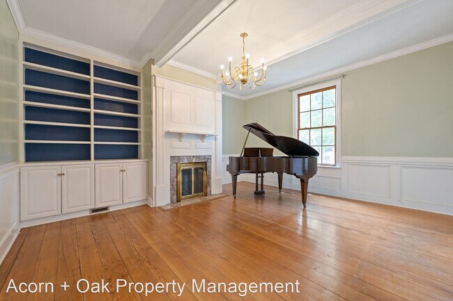 Foto del edificio - 4 br, 2 bath House - 555 New Bern Ave.
