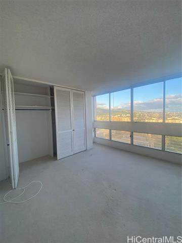 Building Photo - 1212 Punahou St
