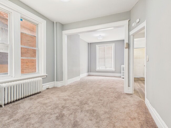Foto del edificio - 4 Bedroom Home on 4th Street