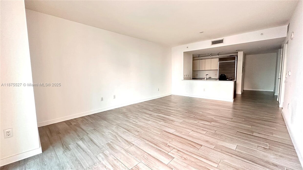 Foto principal - 1100 S Miami Ave
