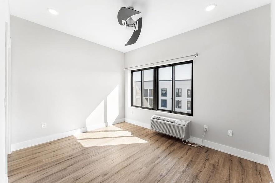 Photo - 1 Flagship Street Unit 418