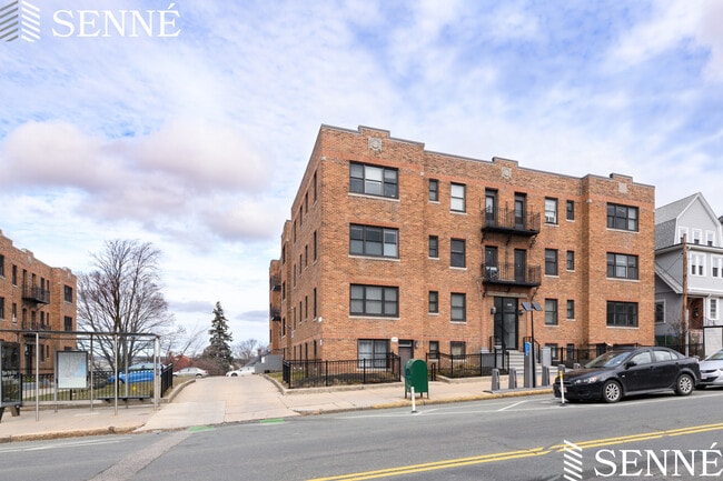 Building Photo - 455 Broadway