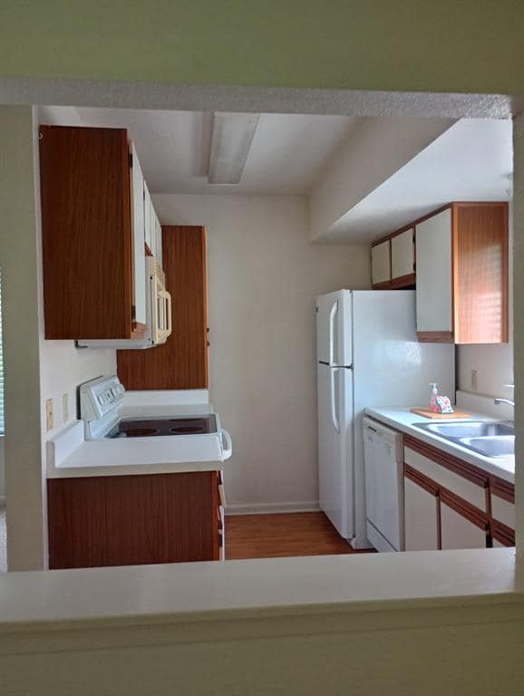 Building Photo - 728 W San Antonio St