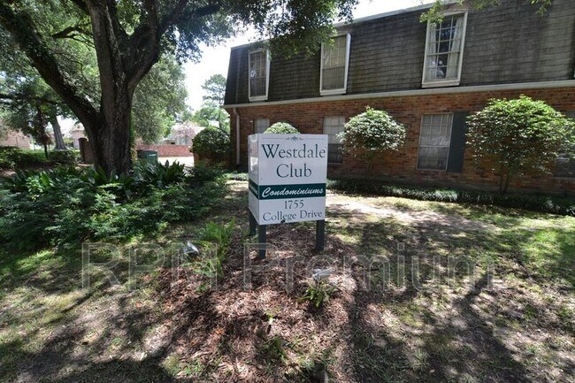 Foto del edificio - 1755 College Dr