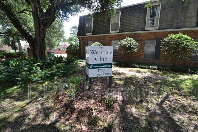 Photo - 1755 College Dr Apartment