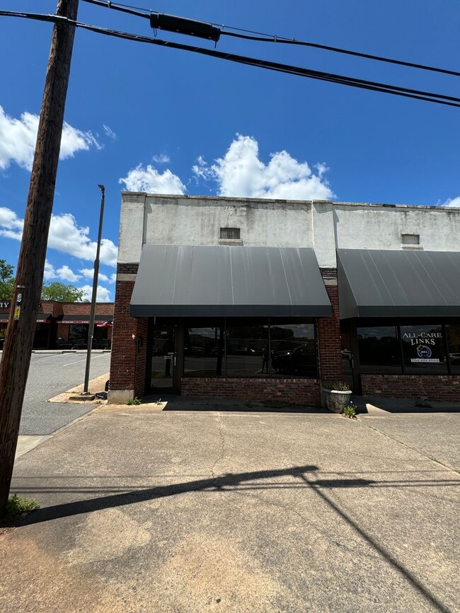 Building Photo - Commercial Space Downtown Shelby, NC