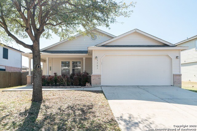Primary Photo - 3505 Mesquite Chase