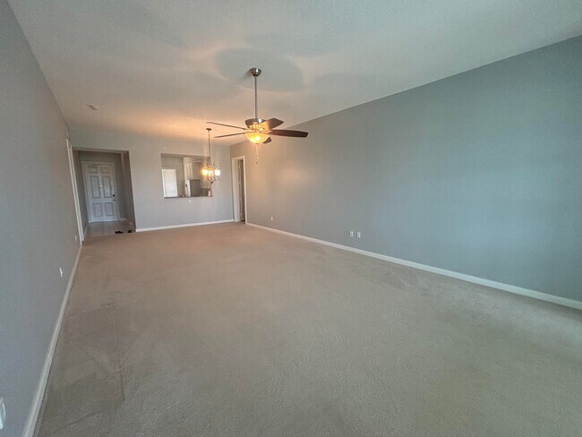 Building Photo - 35 Harbour Isle Dr W