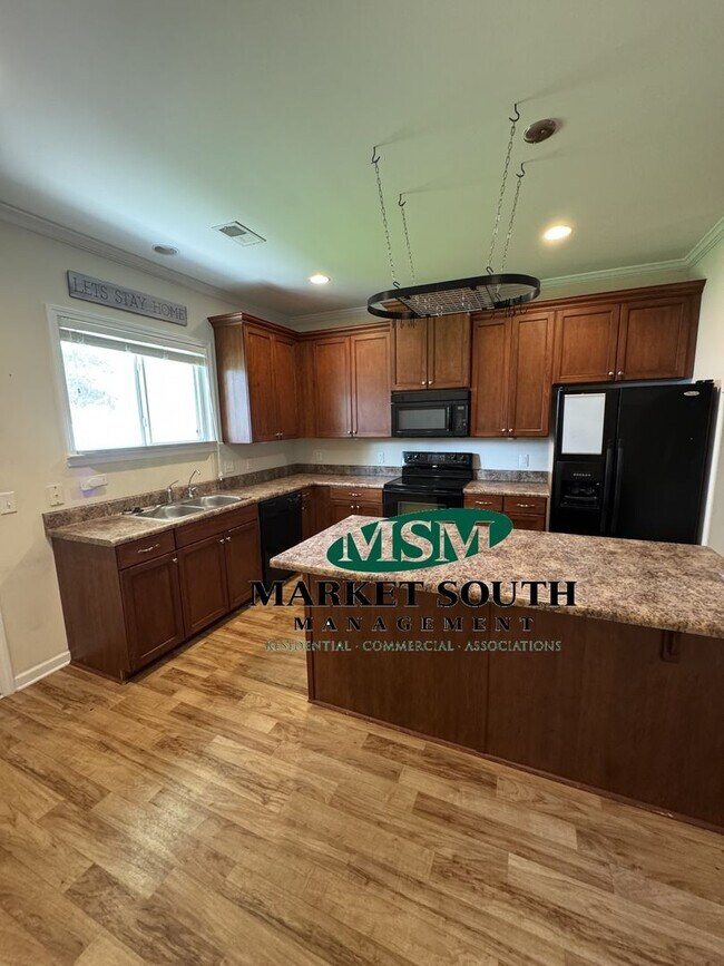 Foto del edificio - HARMONY TOWNS- POOLER- AVAIlABLE NOW!