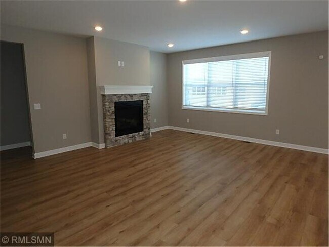 Foto del edificio - 7640 38th St N