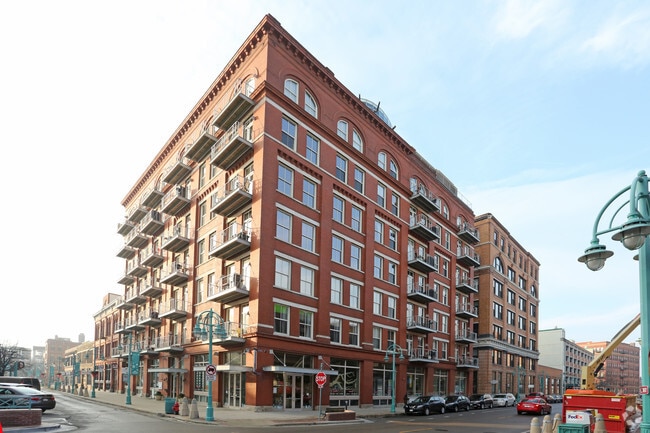 The Lofts on Broadway