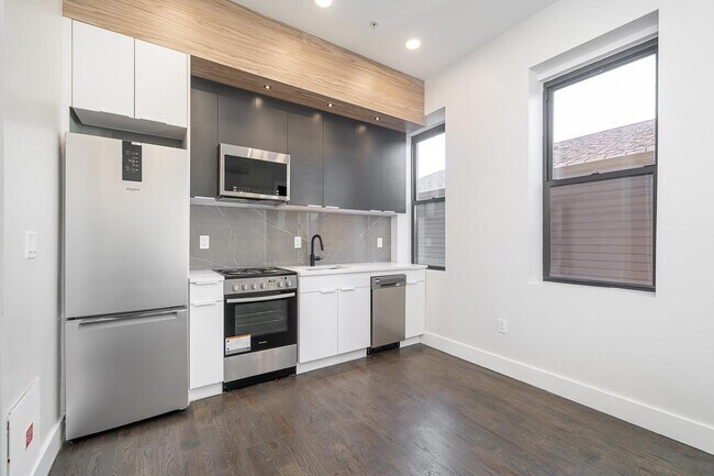 Building Photo - 63-65 Irving St-