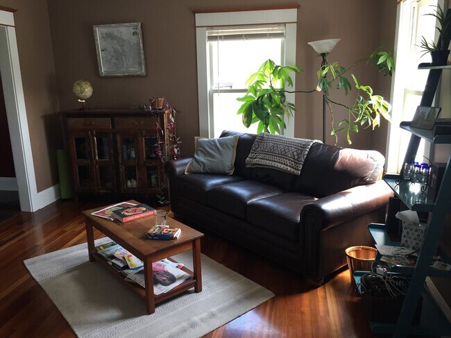 Living Room - 1221 NE Emerson St