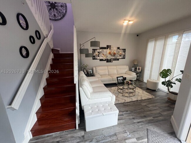 Foto del edificio - 943 SW 143rd Terrace