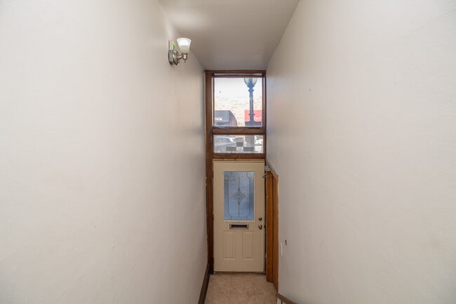 Building Photo - 71 N Williams St