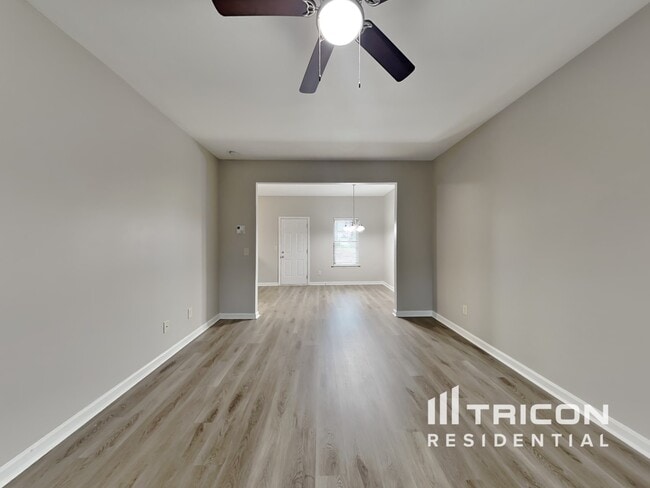 Foto del edificio - 48 Wyndham Ct