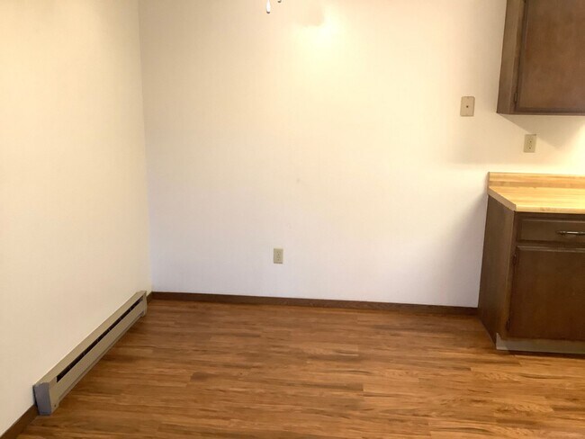 Building Photo - 1814 Prairie Ave - Sharpe