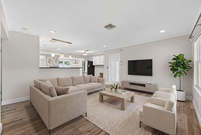 Foto del edificio - 624 NW 28th Ct