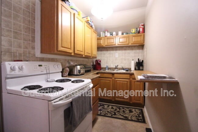 Building Photo - 50 Ontario St