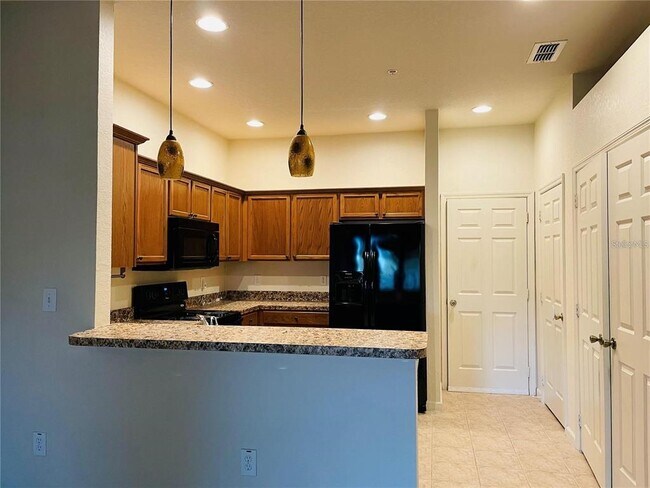 Building Photo - 3084 Ashland Ln N