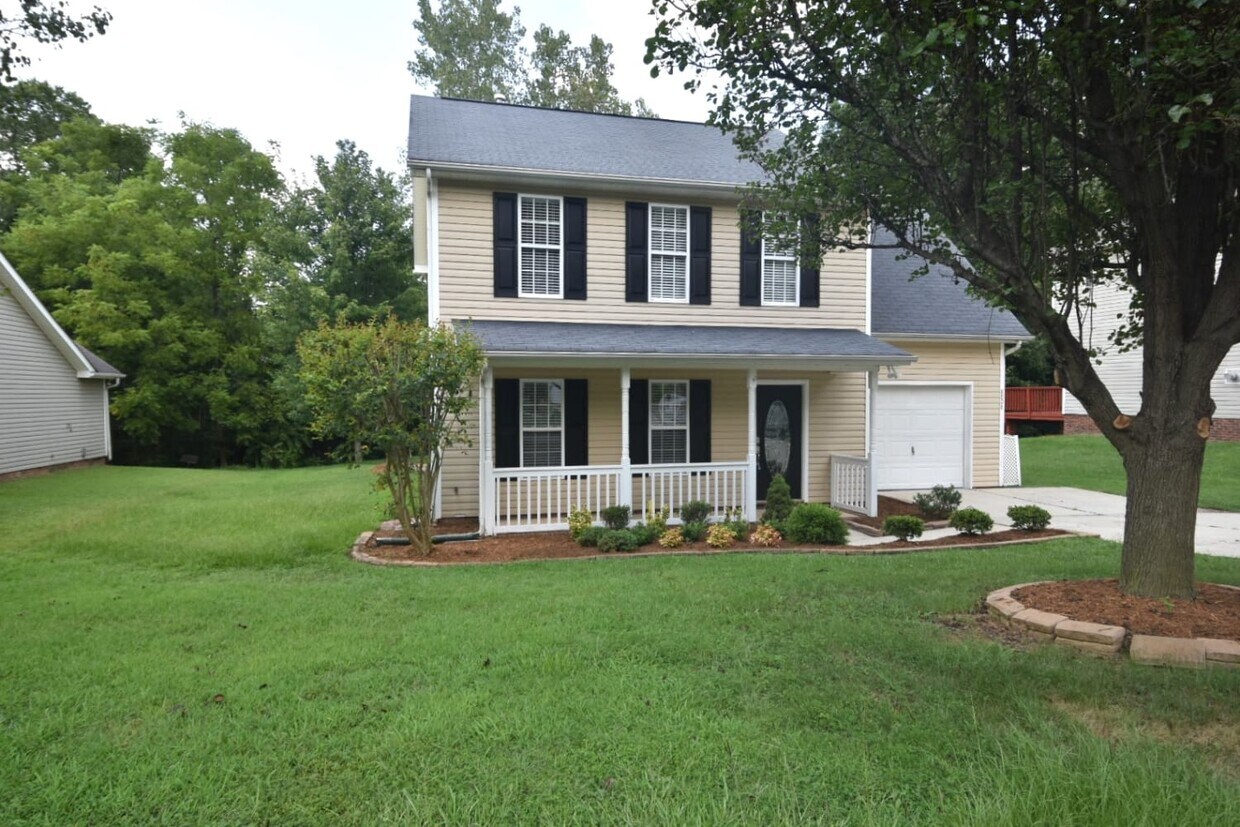 8808 Clifton Meadow Dr House Rental in Matthews, NC