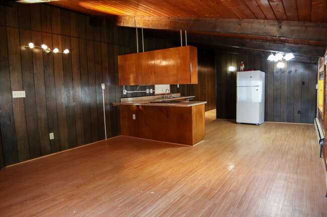 Foto del edificio - 3185 Daphne Ln