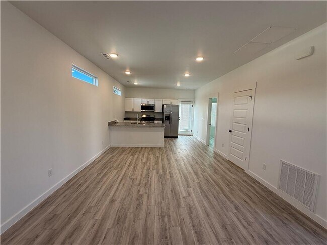 Foto del edificio - 1051 States Ave