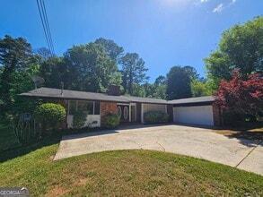 Building Photo - 3543 Cloudland Dr