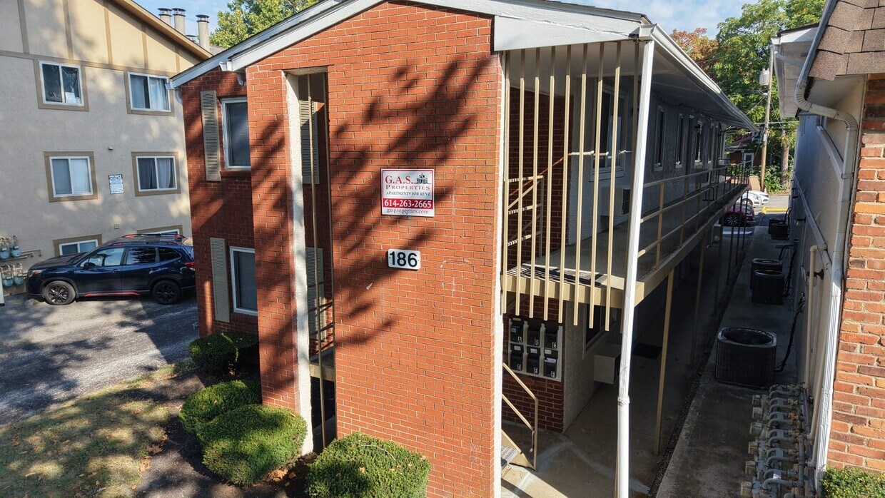 Foto principal - 186 E Norwich Ave