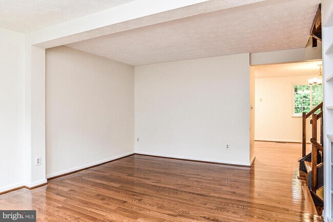 Foto del edificio - 1604 Barnstead Dr