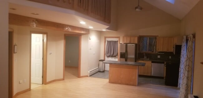 Building Photo - 12 Cornwall Pl