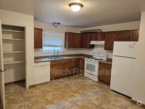 Building Photo - 11400 Heritage Ct