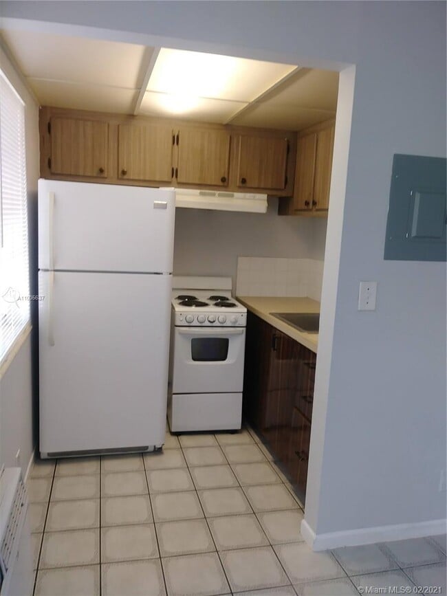 Building Photo - 2040 Funston St
