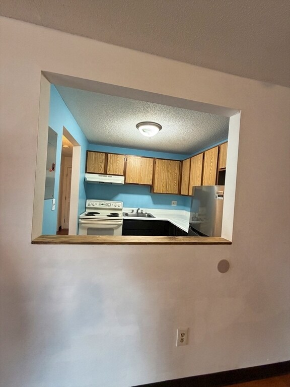 Foto del edificio - 75 Scotch Pond Pl