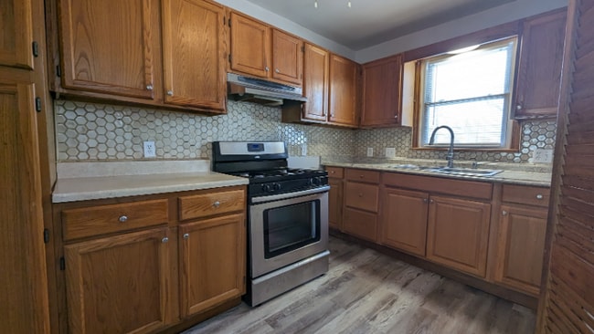 Building Photo - 4107 Flora Ave